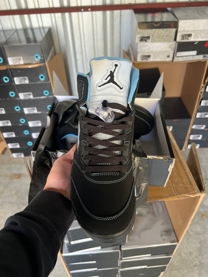 UNC 5s